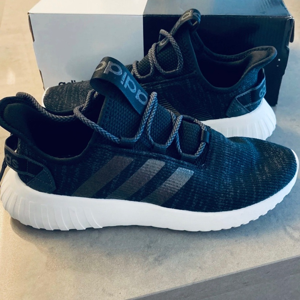 BRAND NEW Adidas women’s running shoes